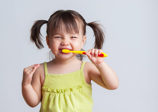 愛吃糖卻不懂刷牙　幼兒如何預防蛀牙