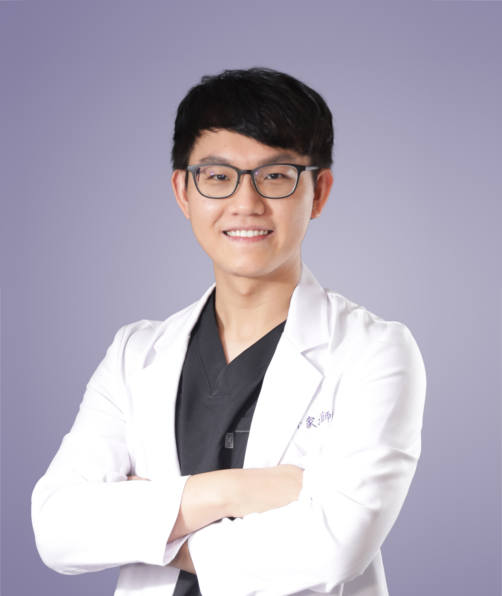 許家榕醫師 悅庭牙醫診所 台北牙醫推薦 全瓷冠 瓷牙貼片 導引式植牙 人工植牙 舒眠無痛治療