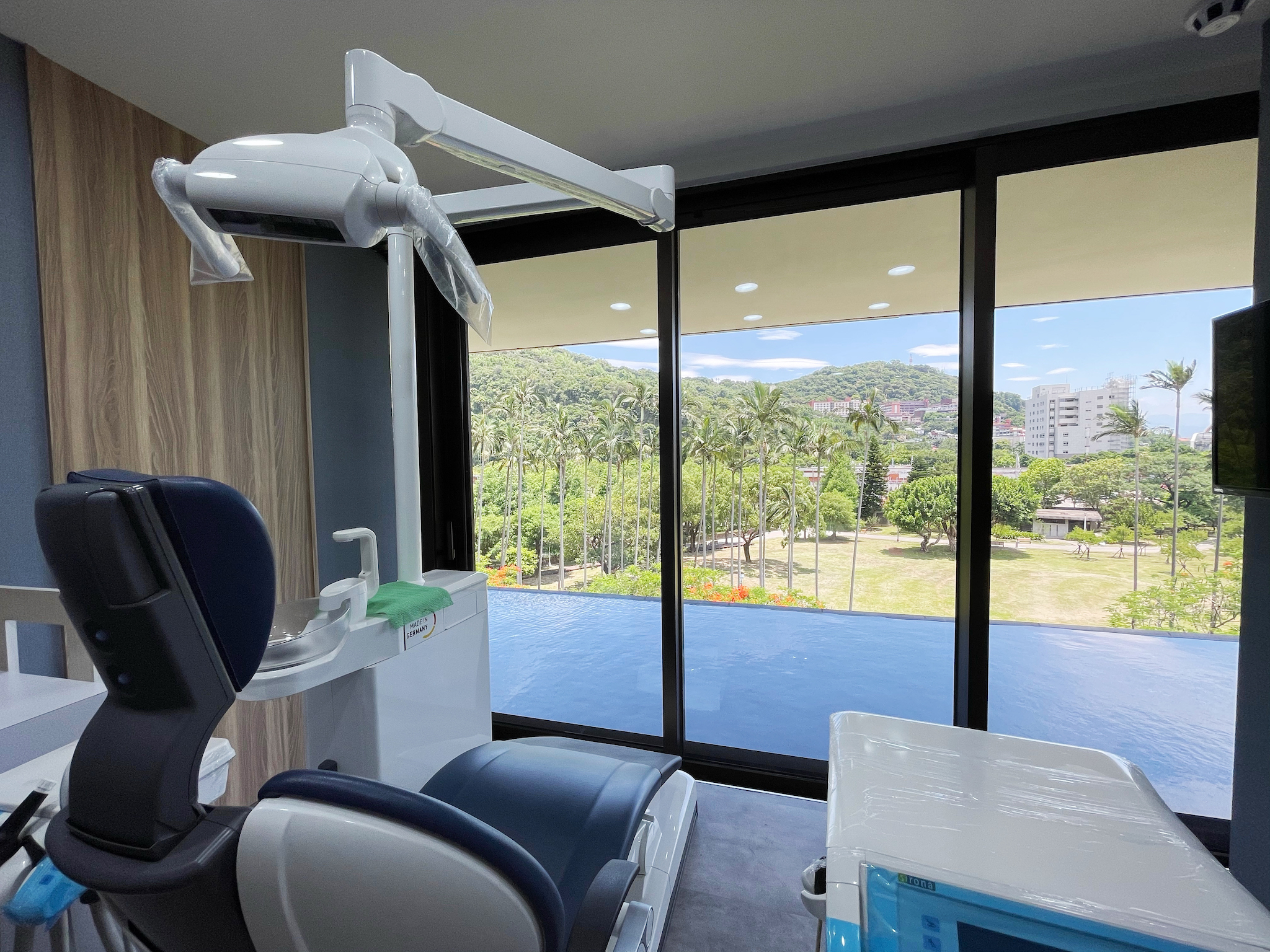 悅庭牙醫診所 台北牙醫推薦 全瓷冠 瓷牙貼片 導引式植牙 人工植牙 舒眠無痛治療