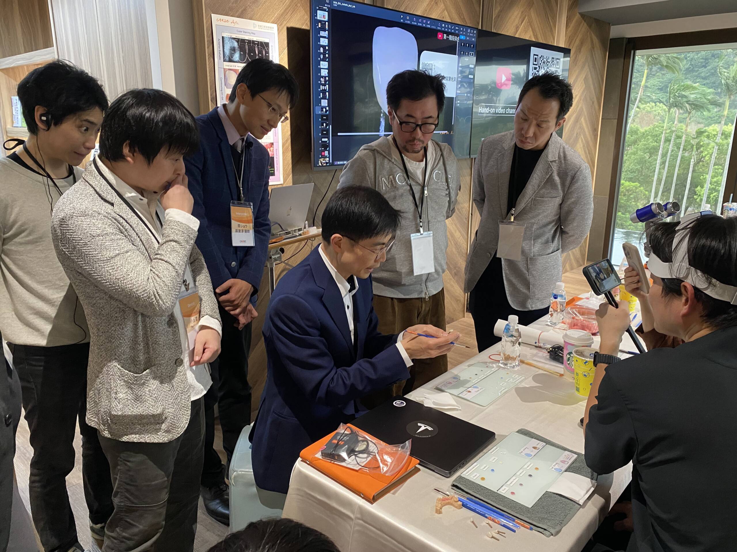 日本BBDA醫師團近距離實作觀摩。 日本BBDA醫師團近距離實作觀摩。